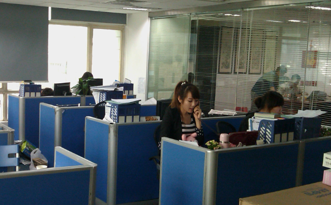 智能感应龙头在公共卫浴场景的应用趋势及安装注意事项